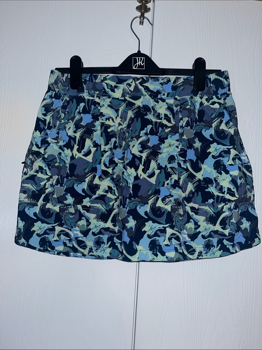 Columbia PFG Abstract Camo Skort